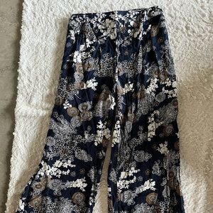 Flare patterned pants